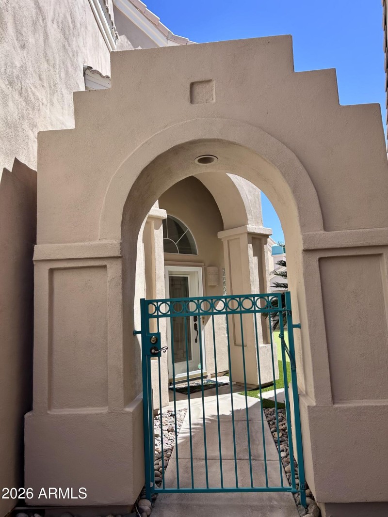 Mountain Vista entry