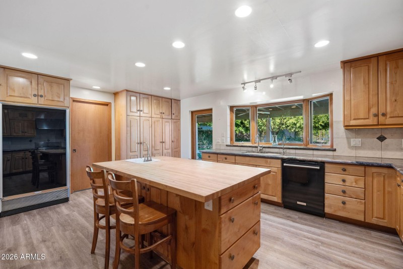 35-web-or-mls-5944-e-calle-del-norte