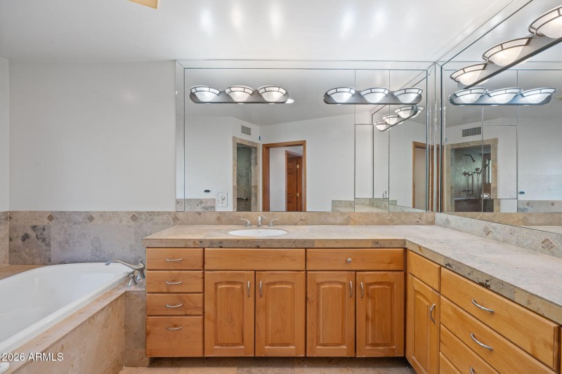 26-web-or-mls-5944-e-calle-del-norte