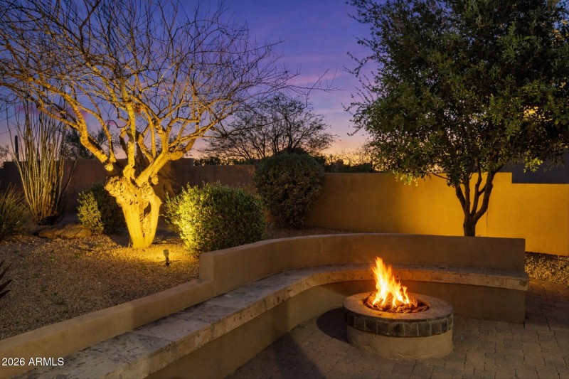 Gas Firepit with Seating