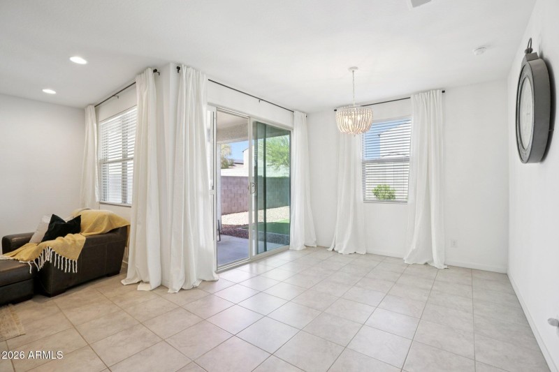 6-web-or-mls-W Fetlock Trl-S1303-006