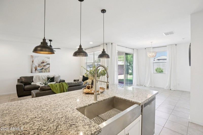 10-web-or-mls-W Fetlock Trl-S1303-010