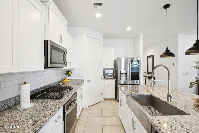 13-web-or-mls-W Fetlock Trl-S1303-013