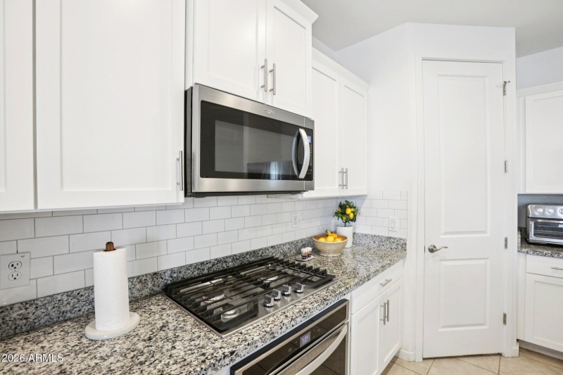 14-web-or-mls-W Fetlock Trl-S1303-014