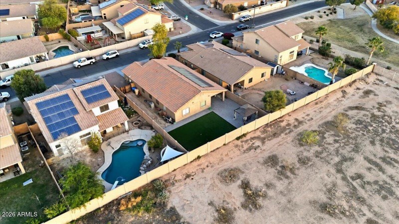 18-abef79fb-c7bb-4852-a084-bc4ff142566b