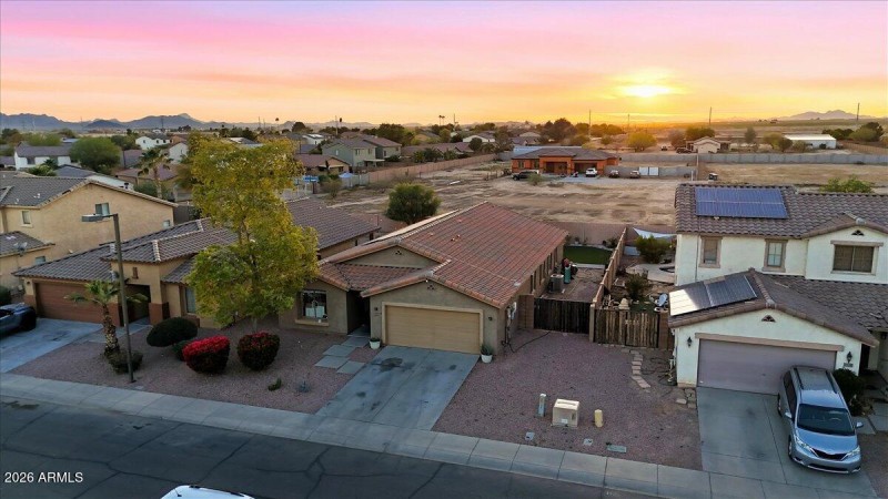 09-ebf3f411-9d93-49bb-9857-e4209f508b0f