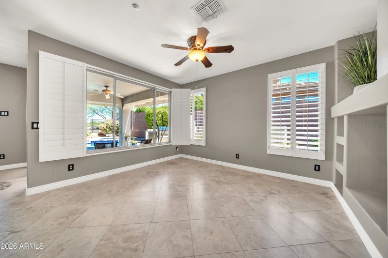 2812 W Reedy Creek Dr-9