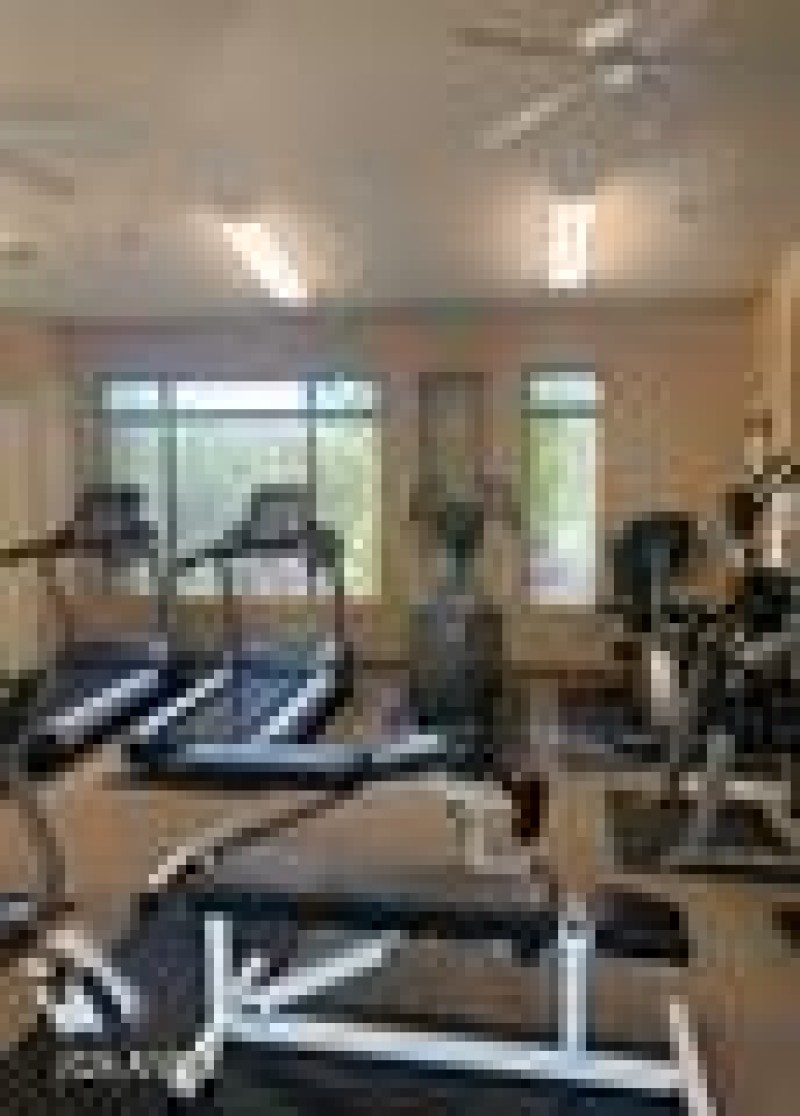 16MCachet-Gym1_jpg_thumb