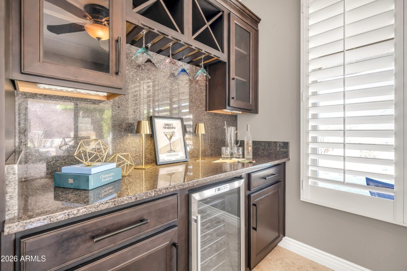 2812 W Reedy Creek Dr-17