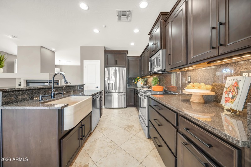 2812 W Reedy Creek Dr-20