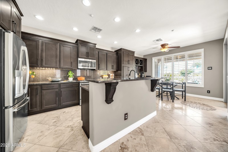 2812 W Reedy Creek Dr-23