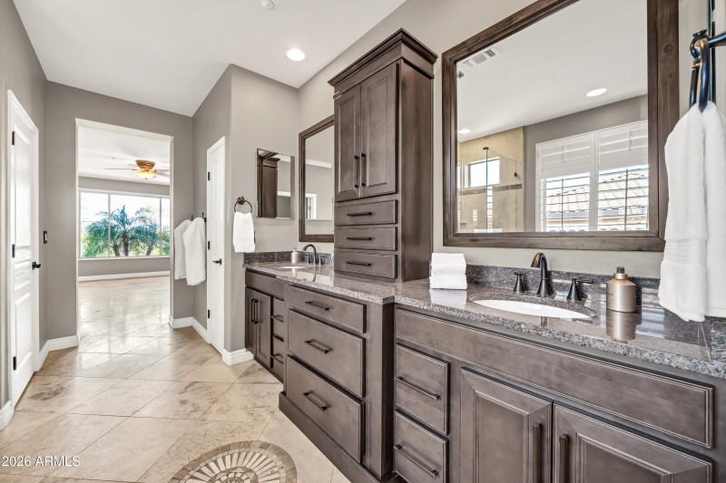 2812 W Reedy Creek Dr-27