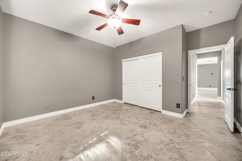 2812 W Reedy Creek Dr-34