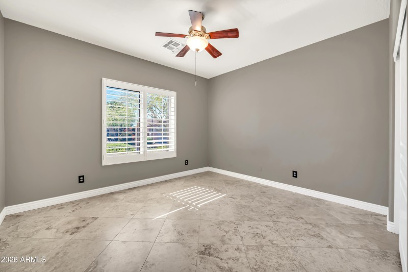 2812 W Reedy Creek Dr-35