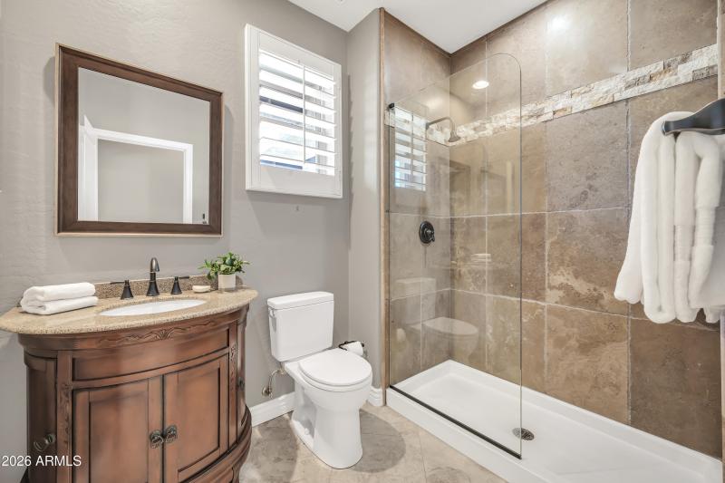 2812 W Reedy Creek Dr-36