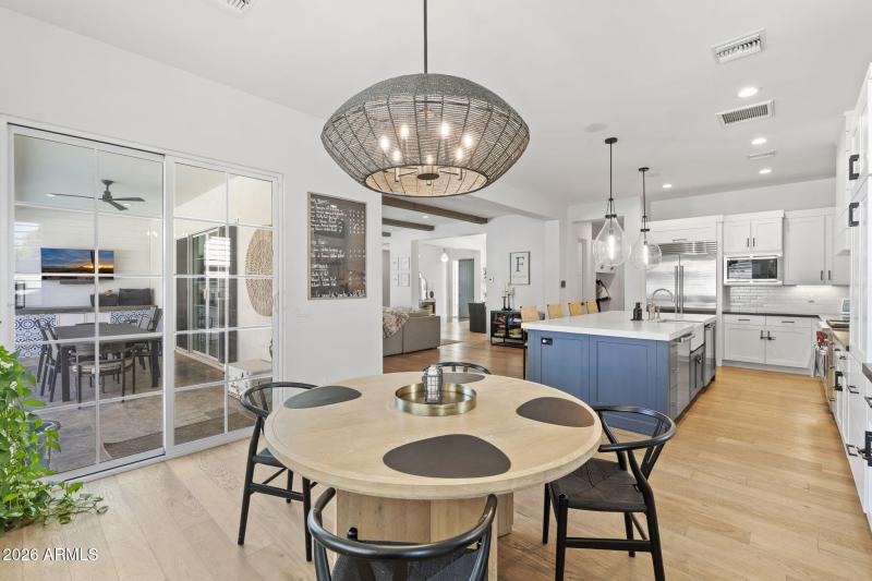 8409 N DIller Grove Lane, Phoenix 85021