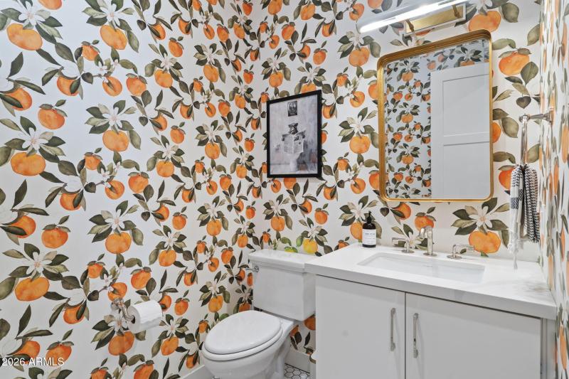 8409 N DIller Grove Lane, Phoenix 85021