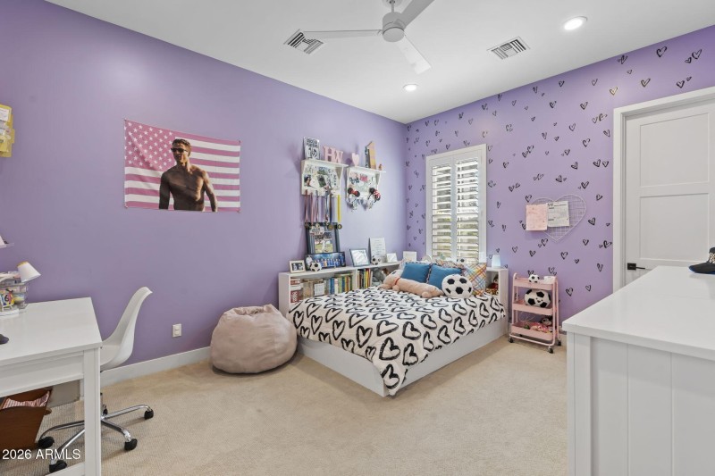 8409 N DIller Grove Lane, Phoenix 85021