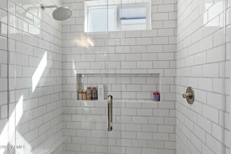 8409 N DIller Grove Lane, Phoenix 85021