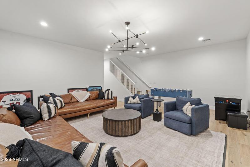 8409 N DIller Grove Lane, Phoenix 85021