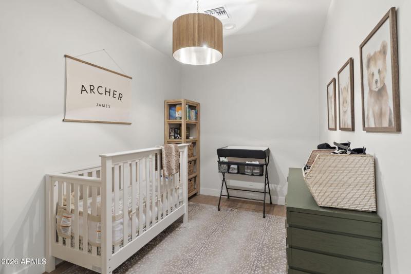 8409 N DIller Grove Lane, Phoenix 85021