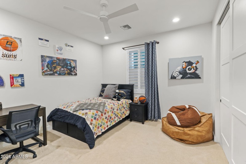 8409 N DIller Grove Lane, Phoenix 85021