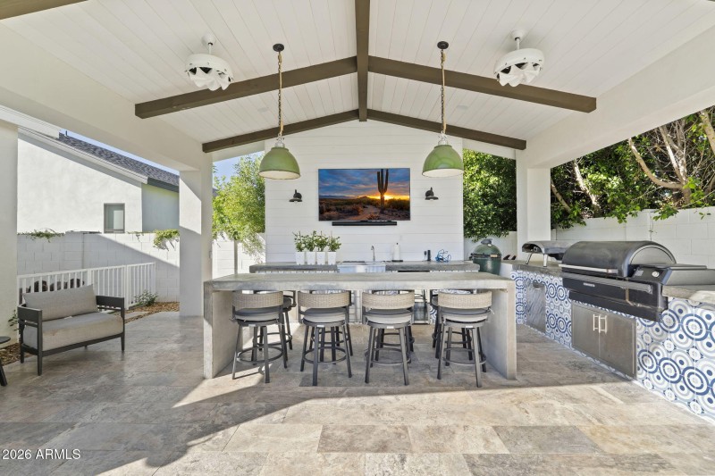 8409 N DIller Grove Lane, Phoenix 85021