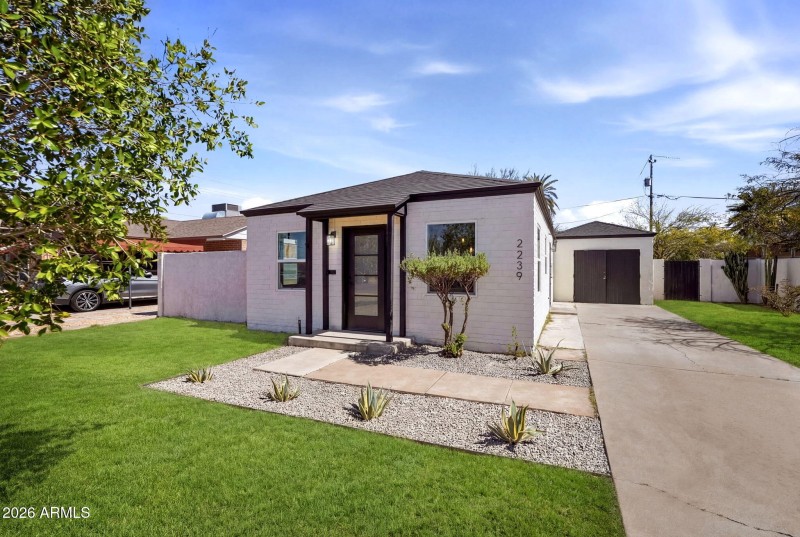 1-web-or-mls-2239 N Edgemere_001_Front