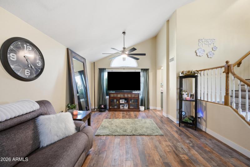 Front room/dining room