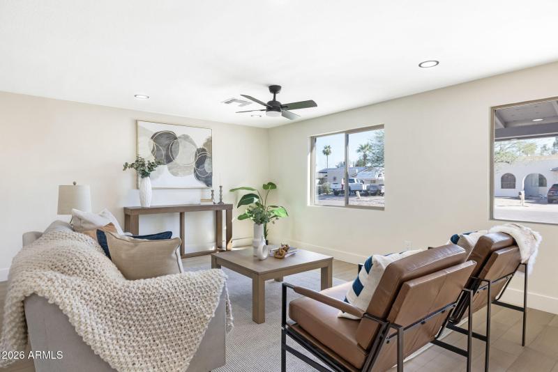 3718 E Evans Dr Phoenix - 220