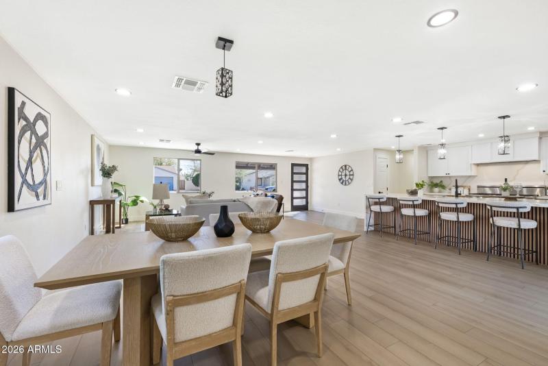 3718 E Evans Dr Phoenix - 245