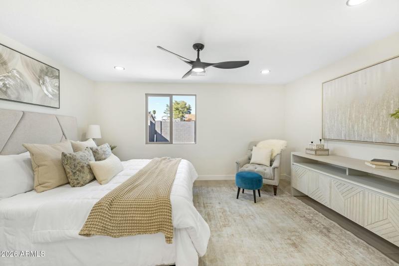 3718 E Evans Dr Phoenix - 310