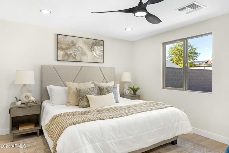 3718 E Evans Dr Phoenix - 320