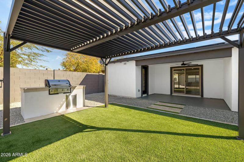 3718 E Evans Dr Phoenix - 350