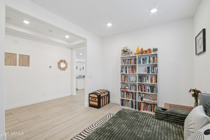 19-print-W Dahlia Dr-S1403-019