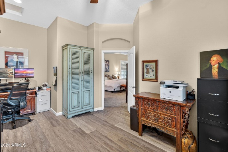 25-web-or-mls-22E Dubois Ave