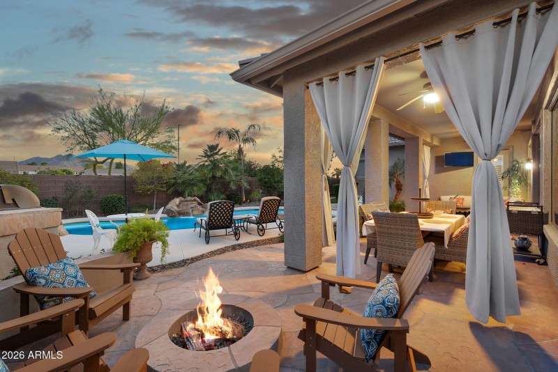 58-web-or-mls-4155 E Dubois-5