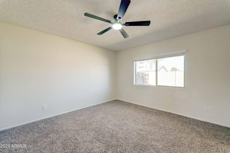 5132 W Corinne Dr-16