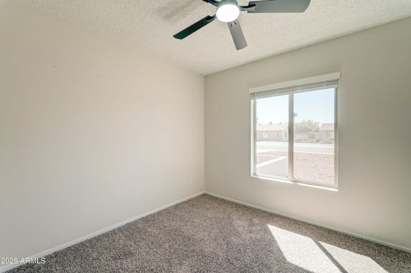 5132 W Corinne Dr-23