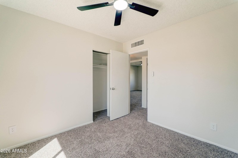 5132 W Corinne Dr-24