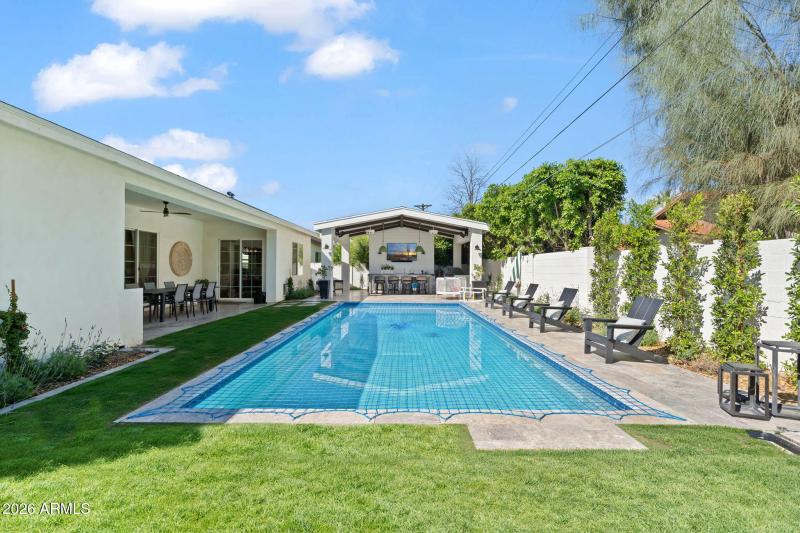 8409 N DIller Grove Lane, Phoenix 85021