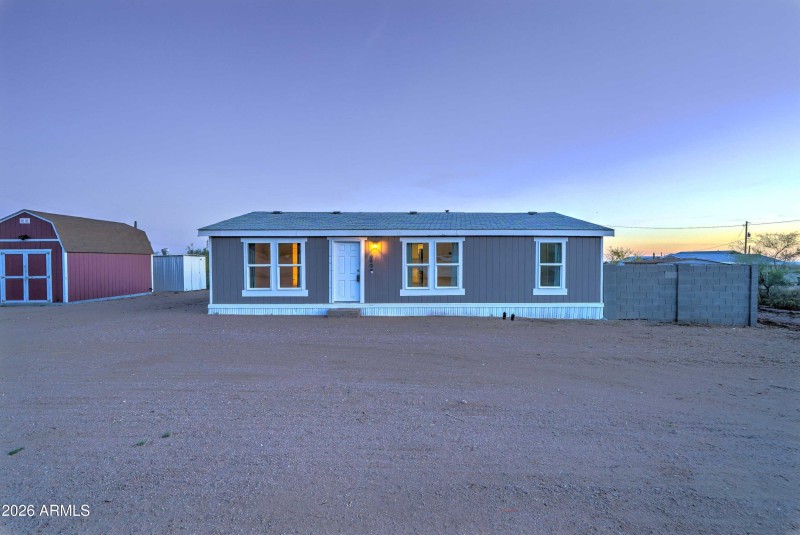 649 W Kaniksu Street-28