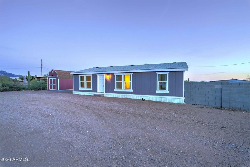 649 W Kaniksu Street-30