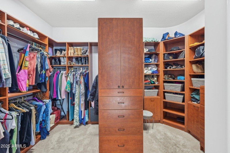 32-web-or-mls-N Cloverfield Cir-032