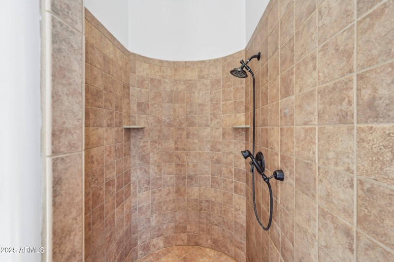 31-web-or-mls-N Cloverfield Cir-031