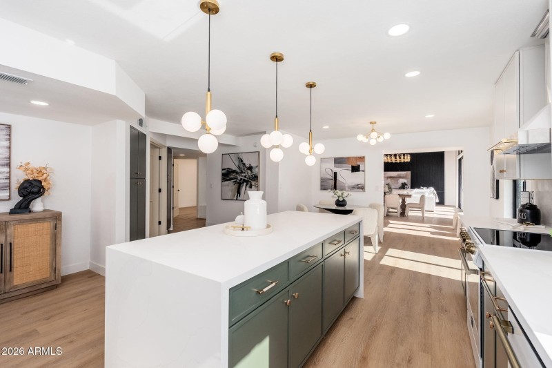 1926 E Augusta Ave - 17