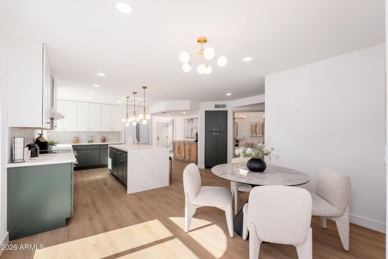 1926 E Augusta Ave - 19