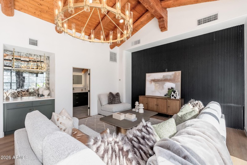 1926 E Augusta Ave - 25