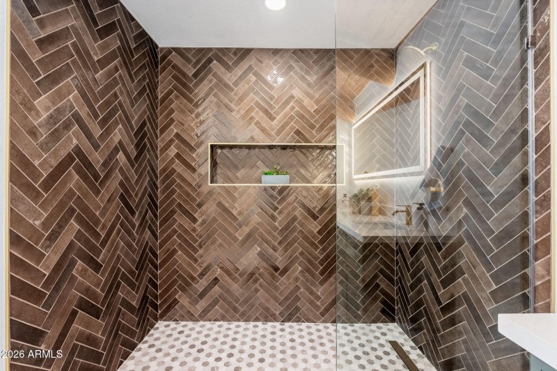 1926 E Augusta Ave - 28