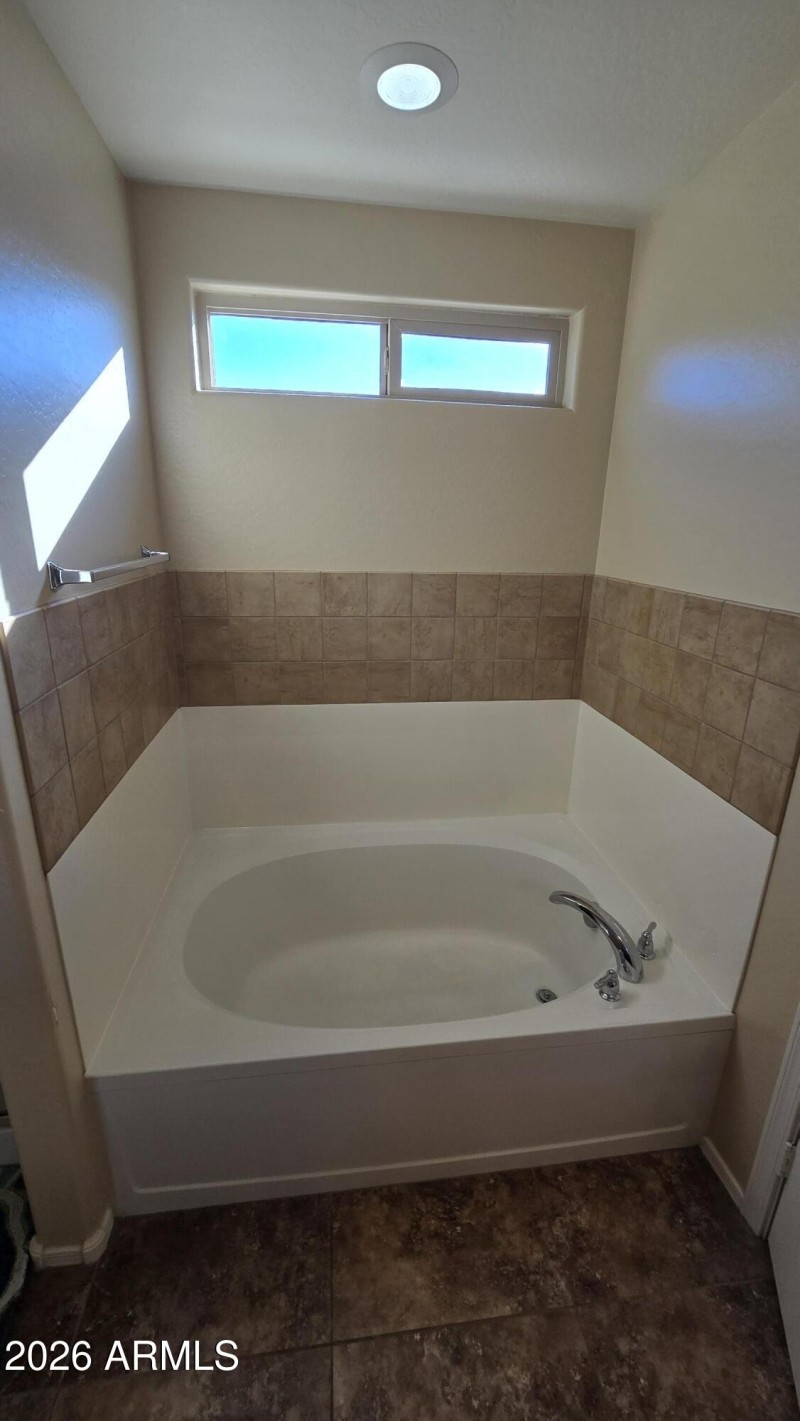Master Tub